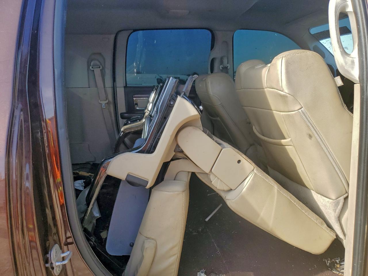 Ram 2500 Laramie Image 6