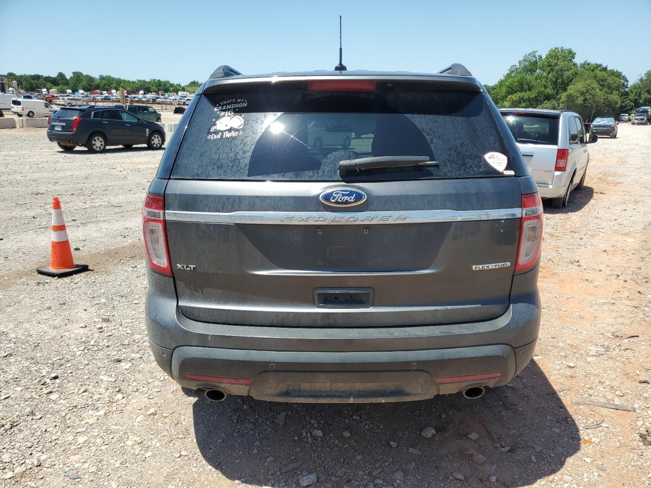 Ford Explorer Xlt Image 9