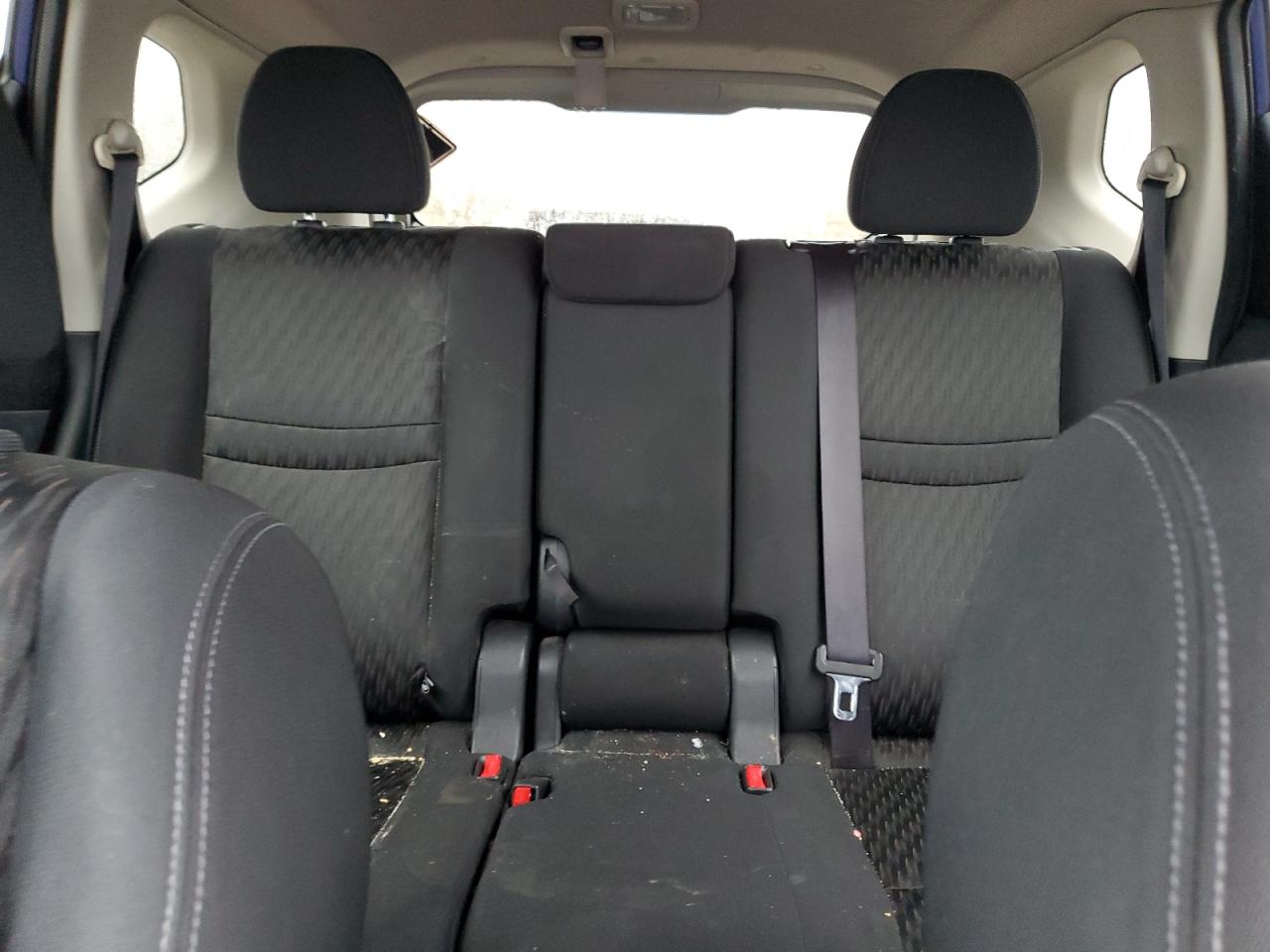 Nissan Rogue S Image 9