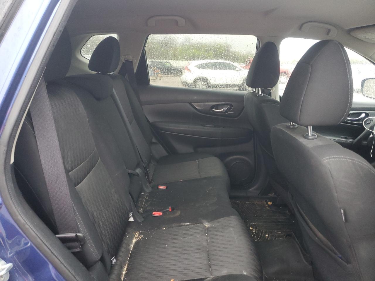 Nissan Rogue S Image 5