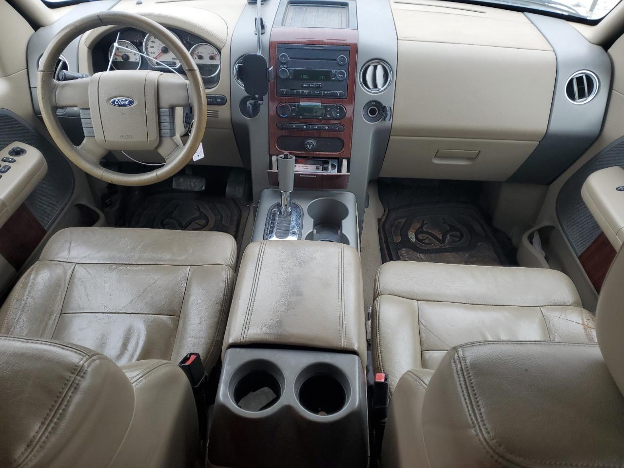 Ford F-150 Supercrew Image 6