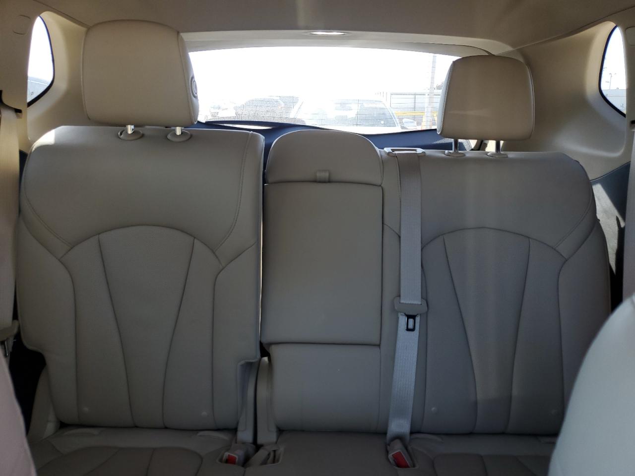 Buick Envision Essence Image 11