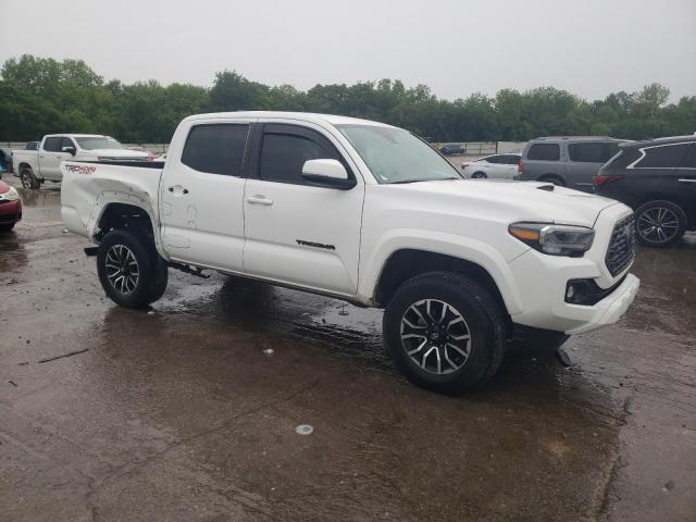 Toyota Tacoma Double Cab Image 3