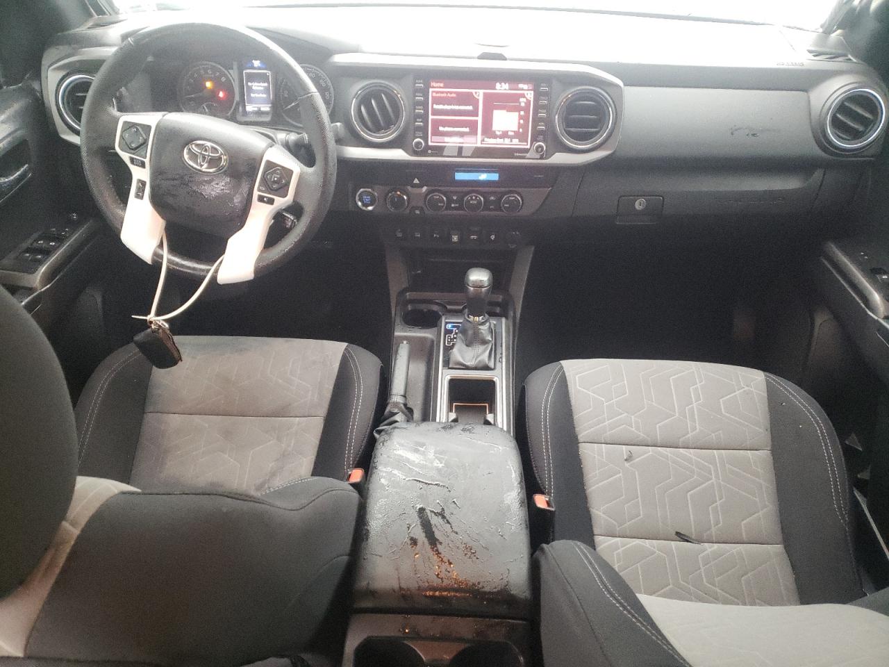 Toyota Tacoma Double Cab Image 6