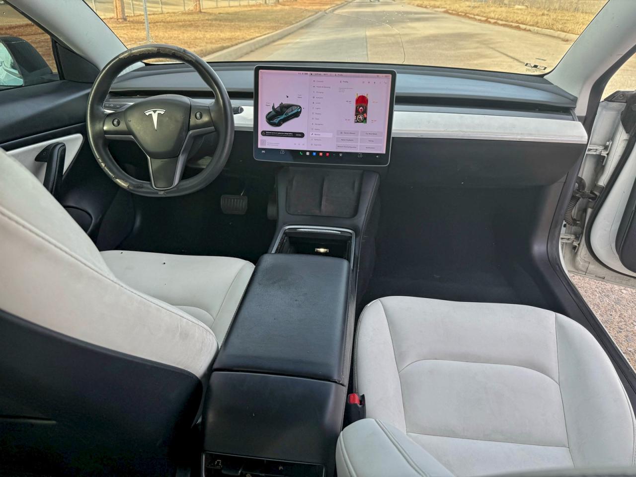Tesla Model 3 Image 5