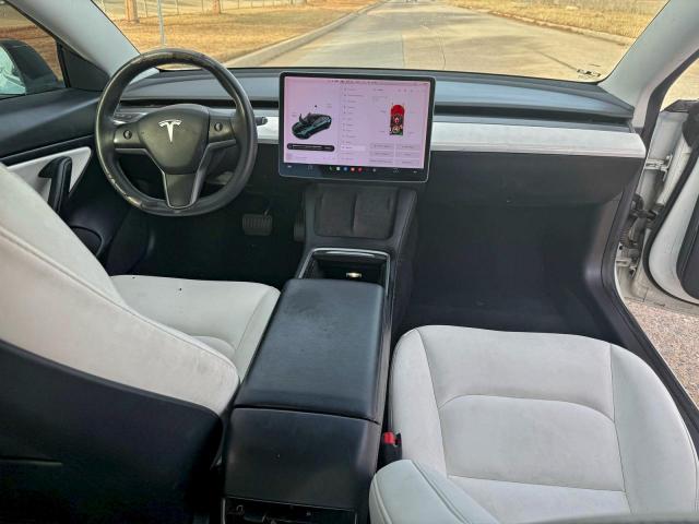 Tesla Model 3 Image 5