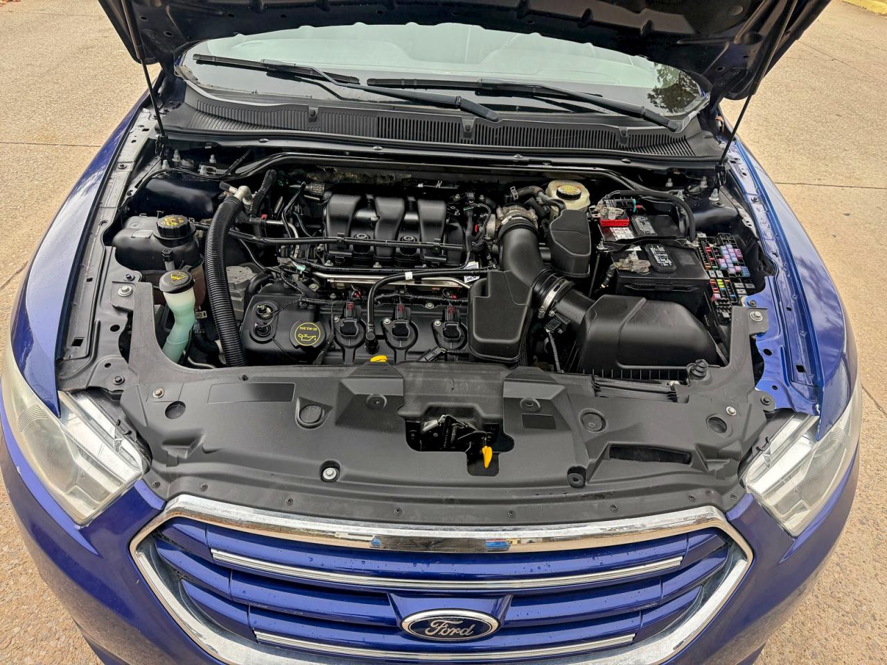 Ford Taurus Limited Image 2