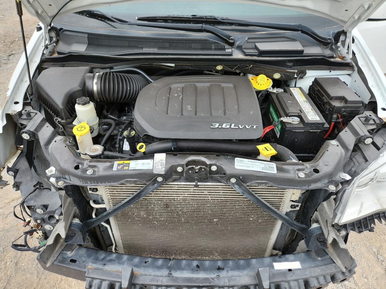 Chrysler Minivan Touring Image 13