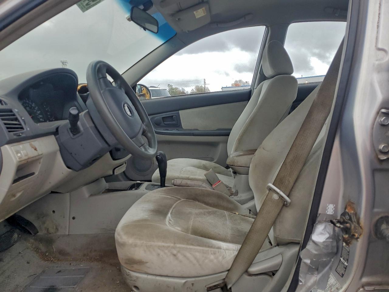 Kia Spectra Lx Image 4