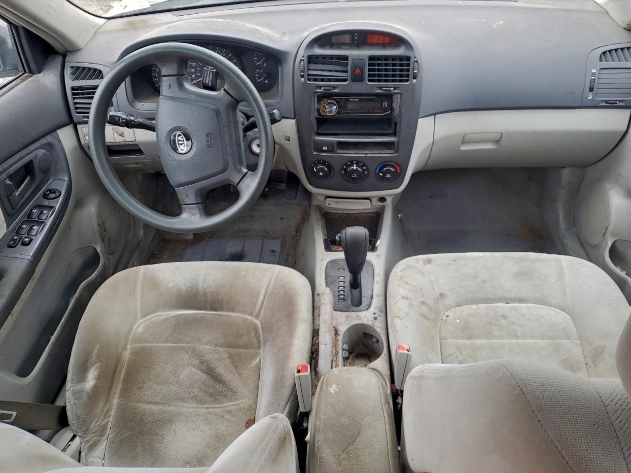 Kia Spectra Lx Image 5