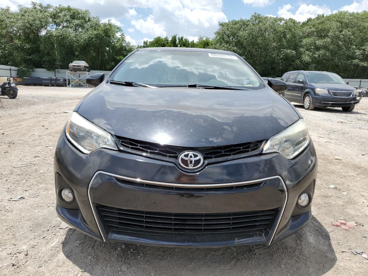 Toyota Corolla L Image 8
