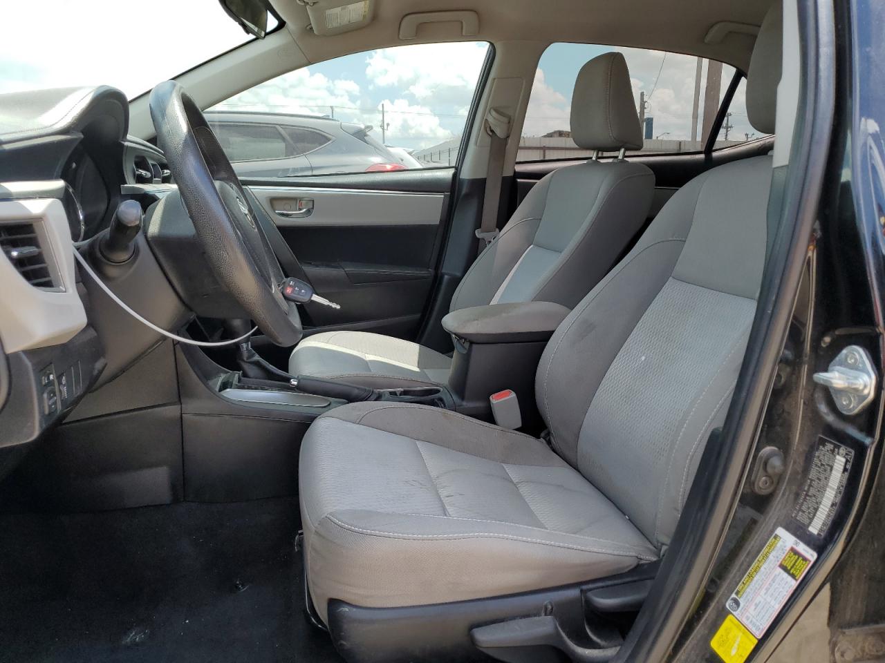 Toyota Corolla L Image 10