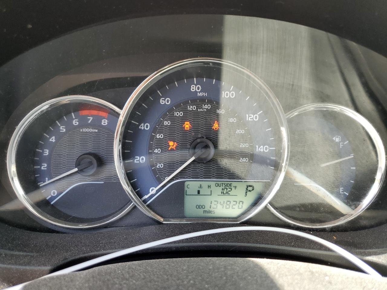 Toyota Corolla L Image 2