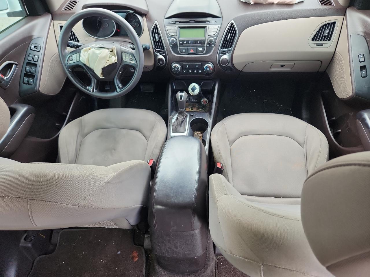 Hyundai TUCSON Gls Image 10