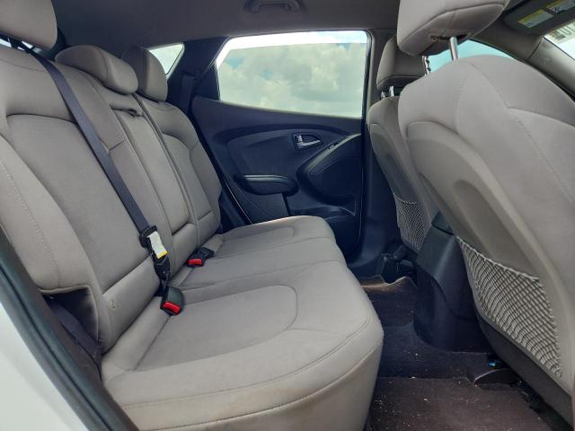 Hyundai TUCSON Gls Image 11