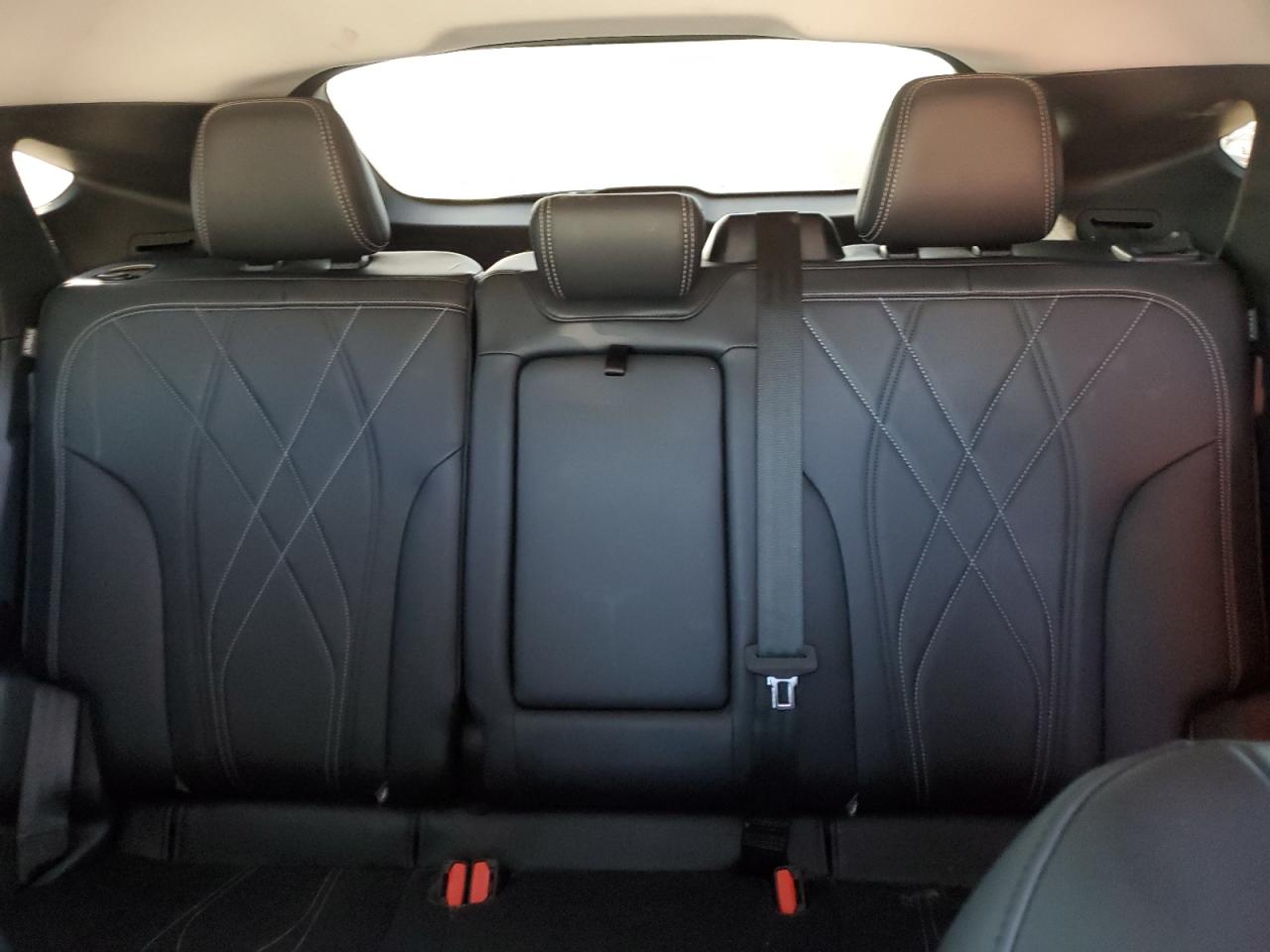 Ford Mustang Select Image 3