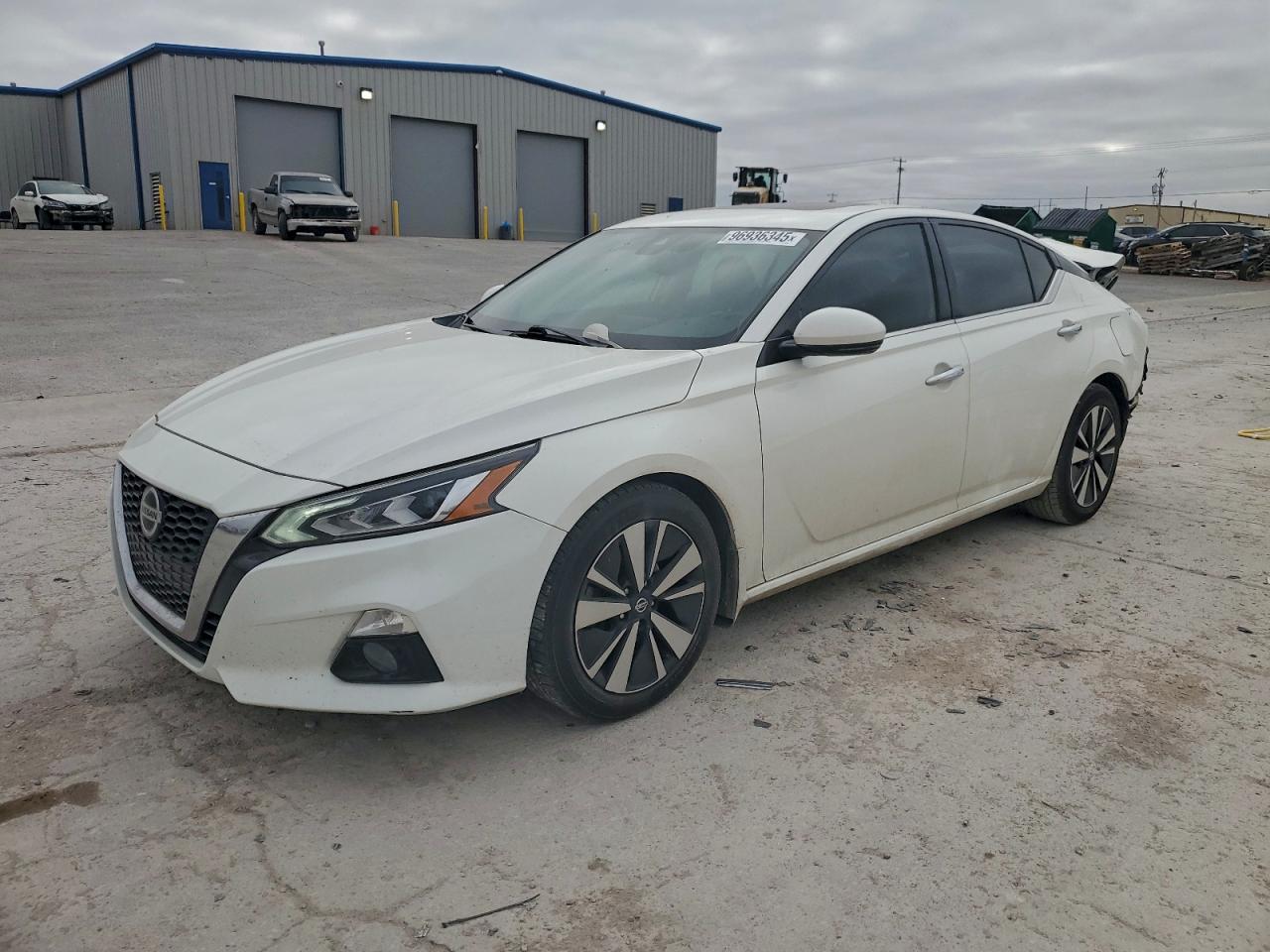 Nissan Altima Sv Image 1