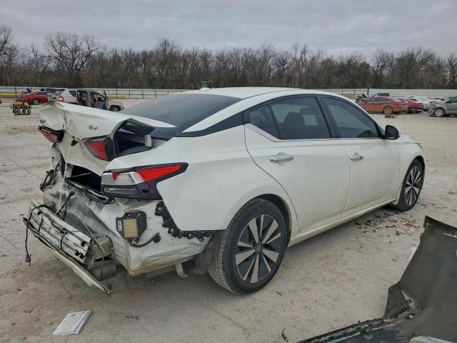 Nissan Altima Sv Image 3