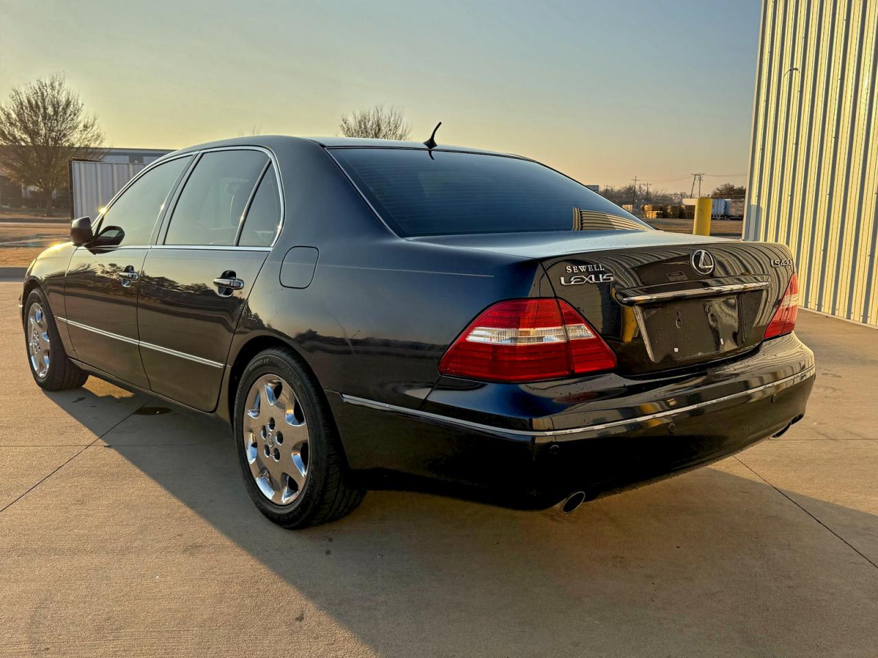 Lexus LS 430 Image 2