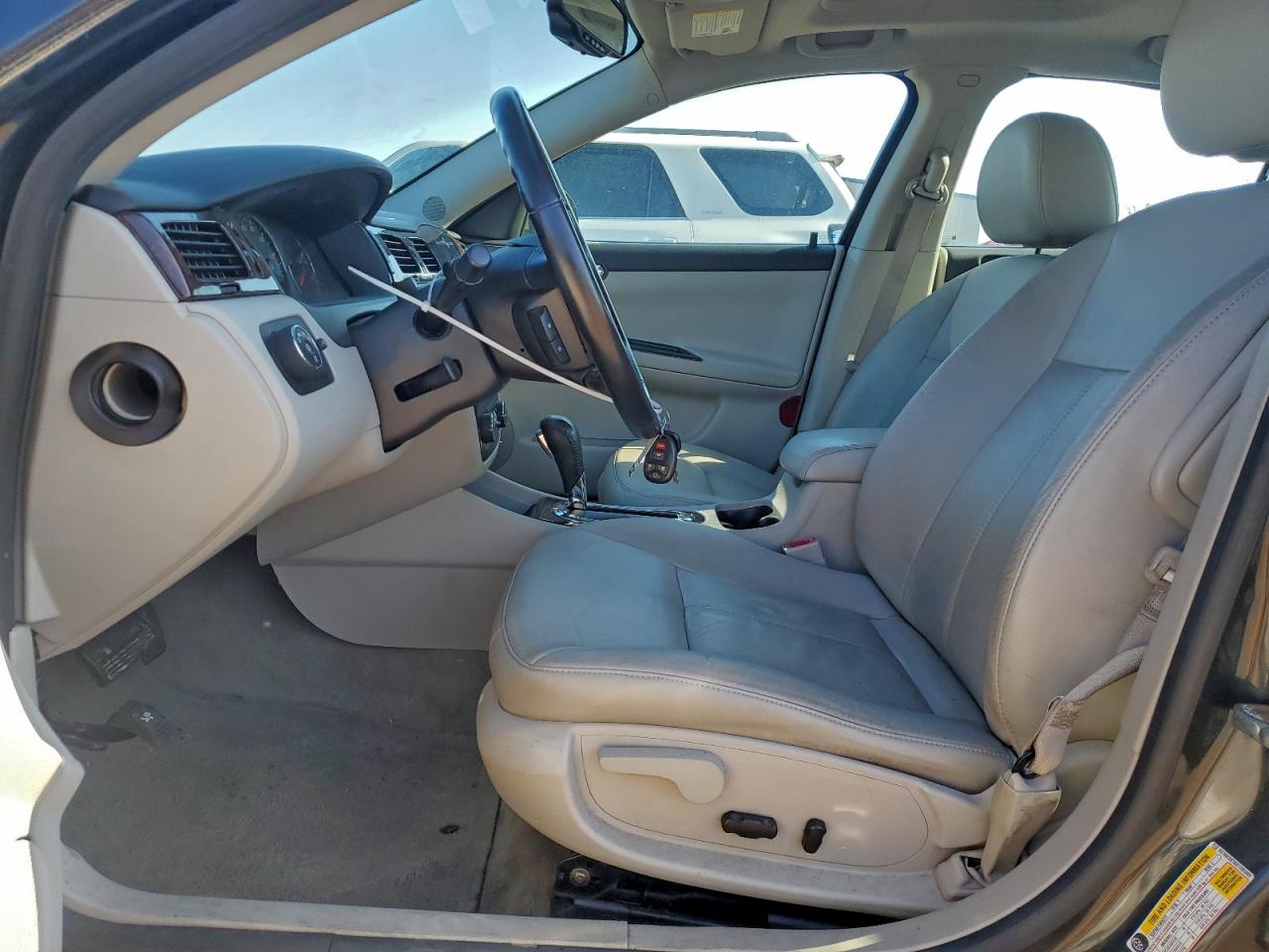 Chevrolet Impala Ltz Image 10