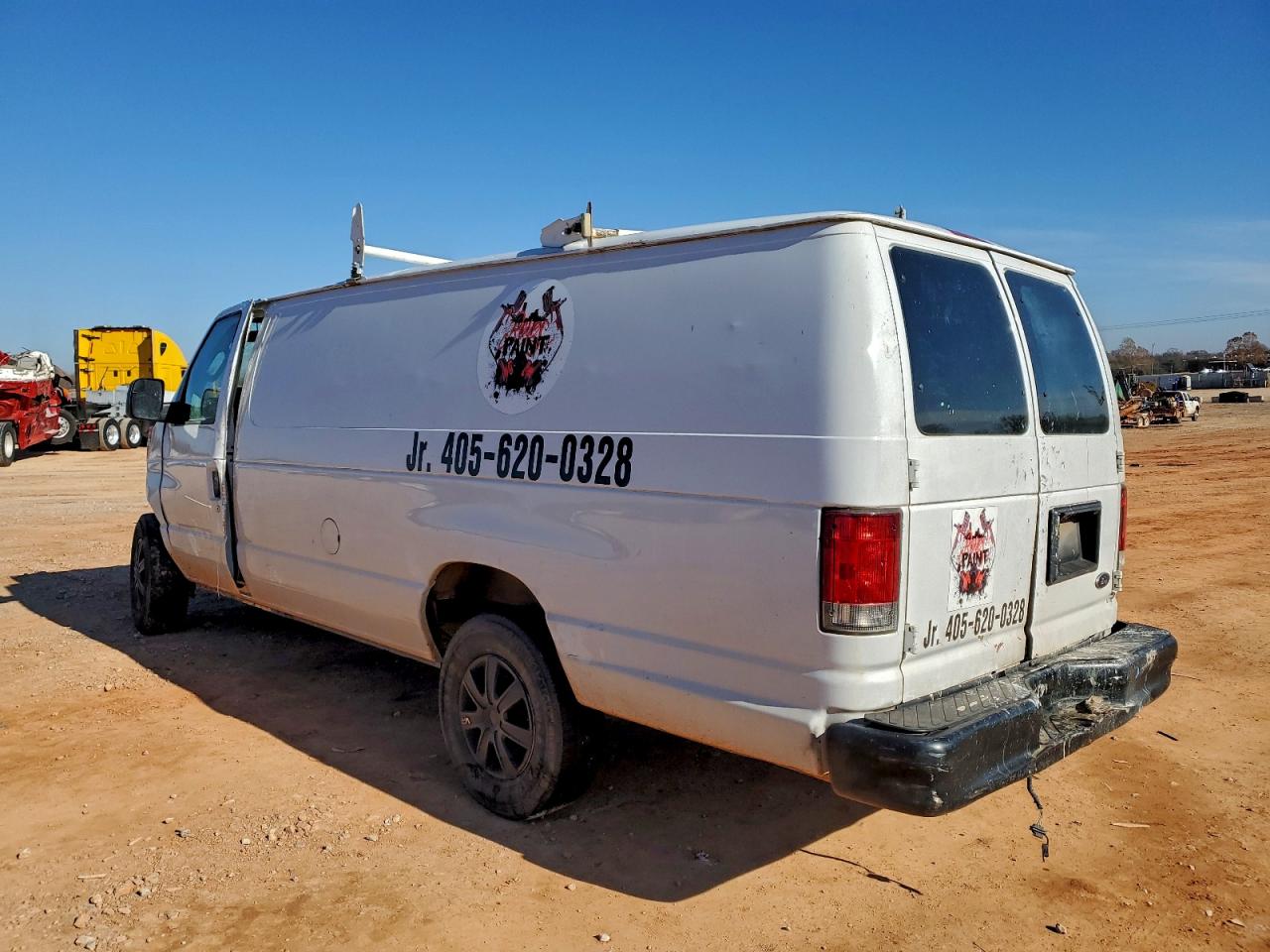 Ford Econoline E350 Super Duty Van Image 2