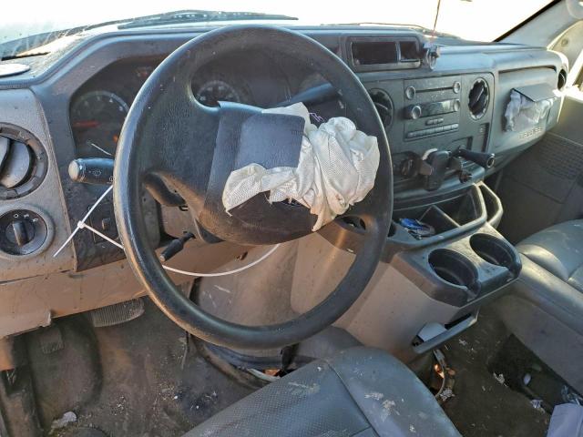 Ford Econoline E350 Super Duty Van Image 9