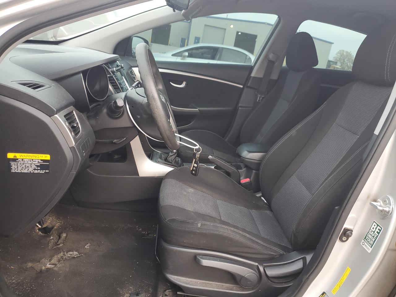 Hyundai ELANTRA Image 12