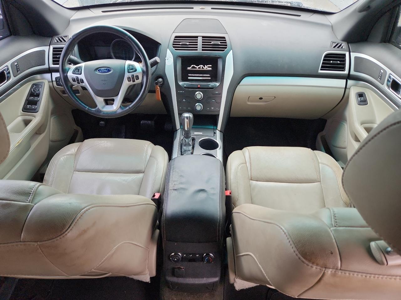 Ford Explorer Xlt Image 8