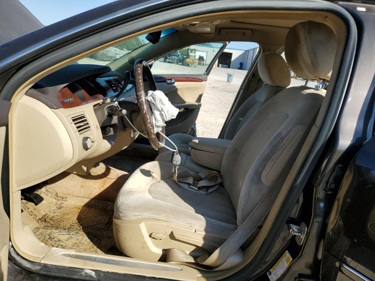 Buick Lucerne Cx Image 8