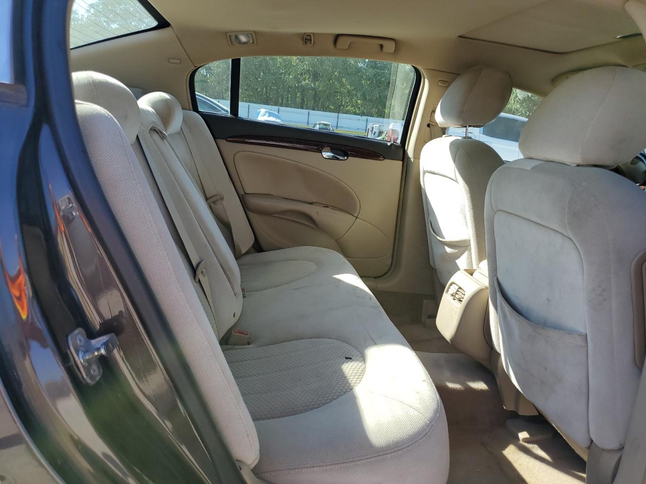 Buick Lucerne Cx Image 6