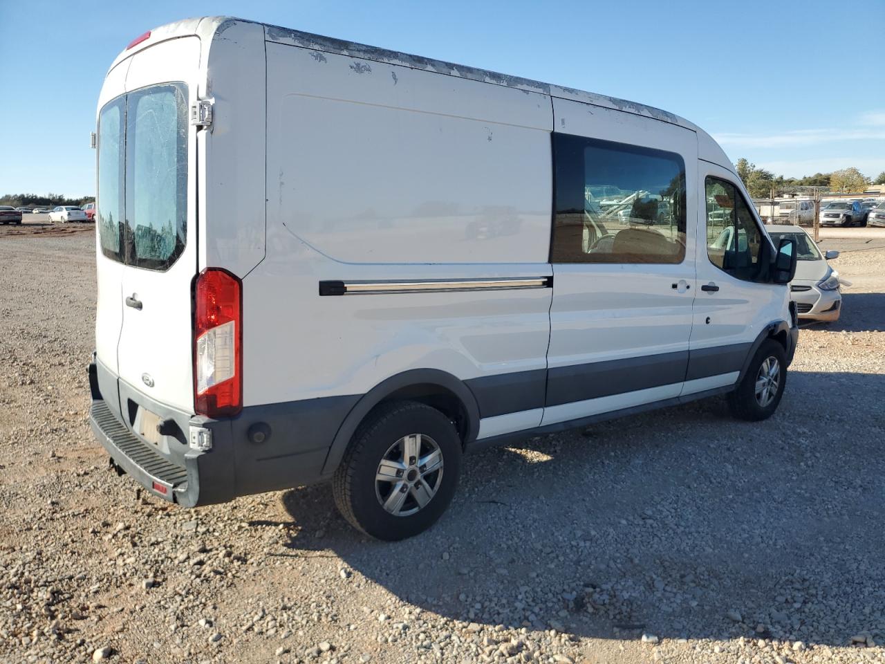Ford Transit T-250 Image 4