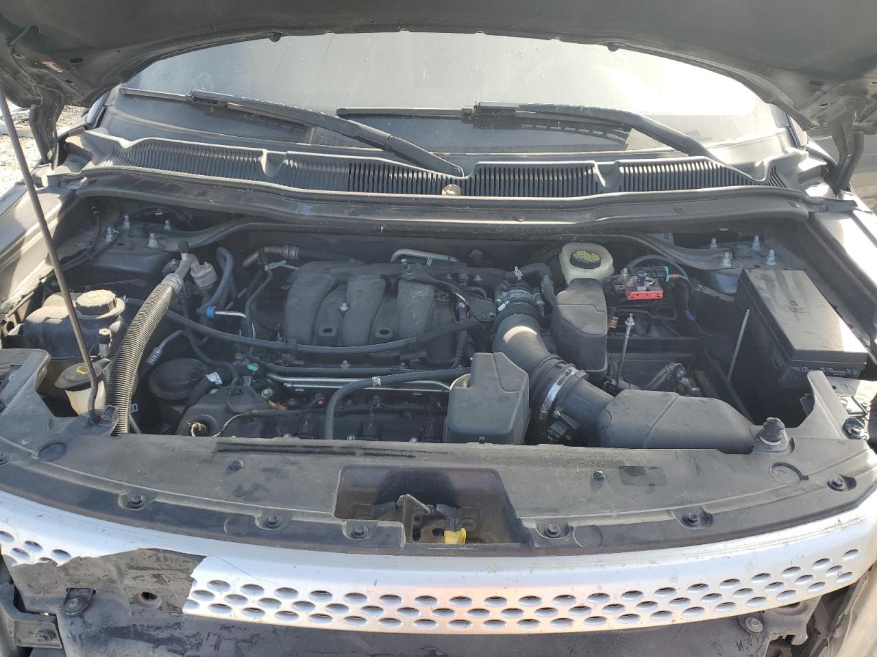 Ford Explorer Xlt Image 11