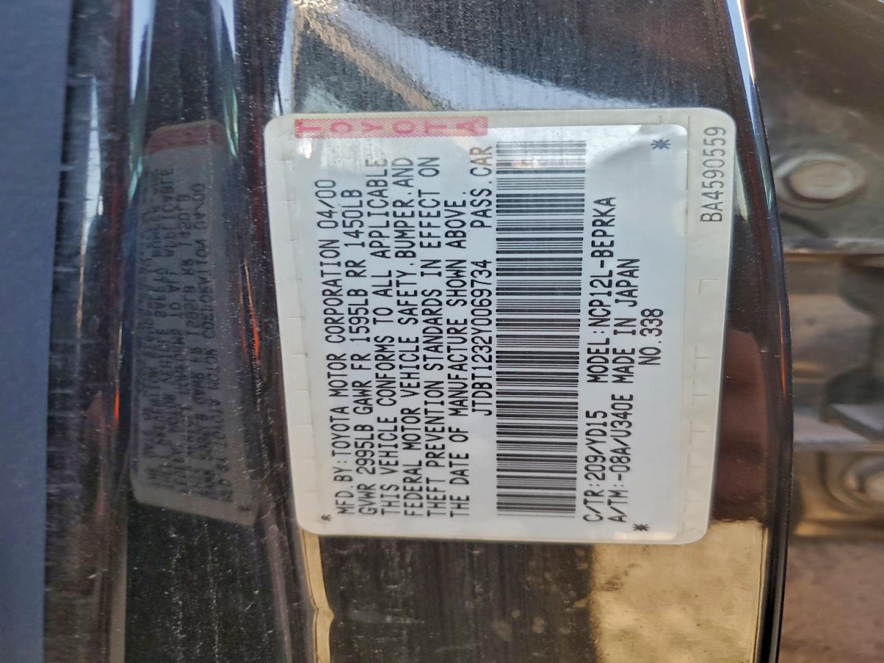 Toyota ECHO Image 10