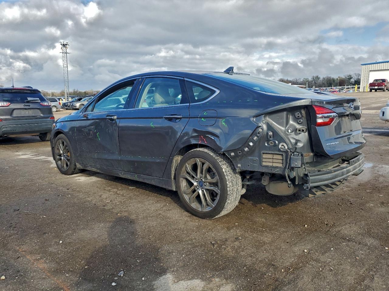 Ford Fusion Sel Image 2