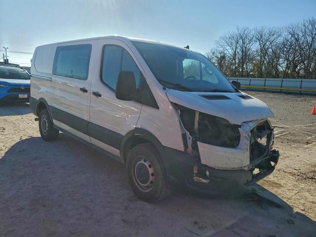 Ford Transit T-250 Image 5