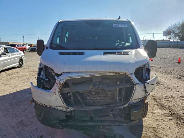 Ford Transit T-250 Image 7