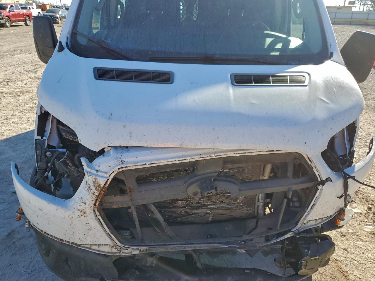 Ford Transit T-250 Image 12