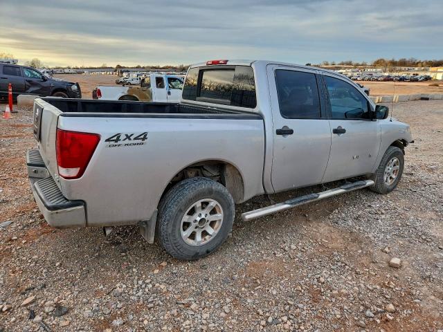 Nissan Titan Xe Image 4
