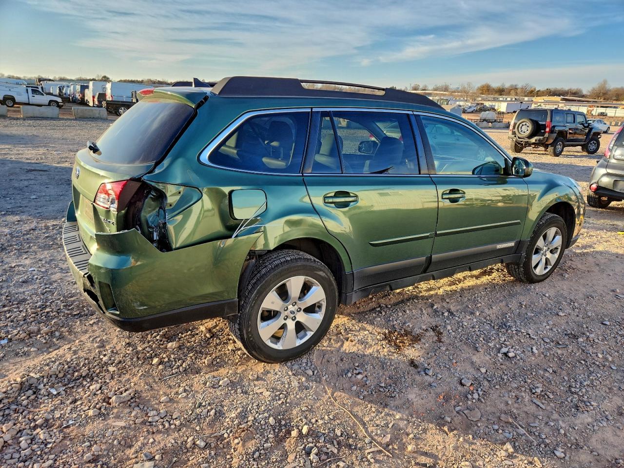 Subaru Outback 2.5i Limited Image 12