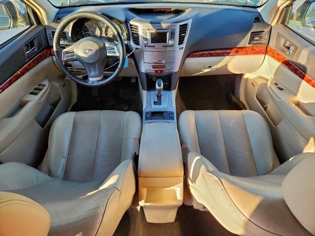 Subaru Outback 2.5i Limited Image 9