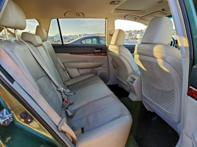 Subaru Outback 2.5i Limited Image 11