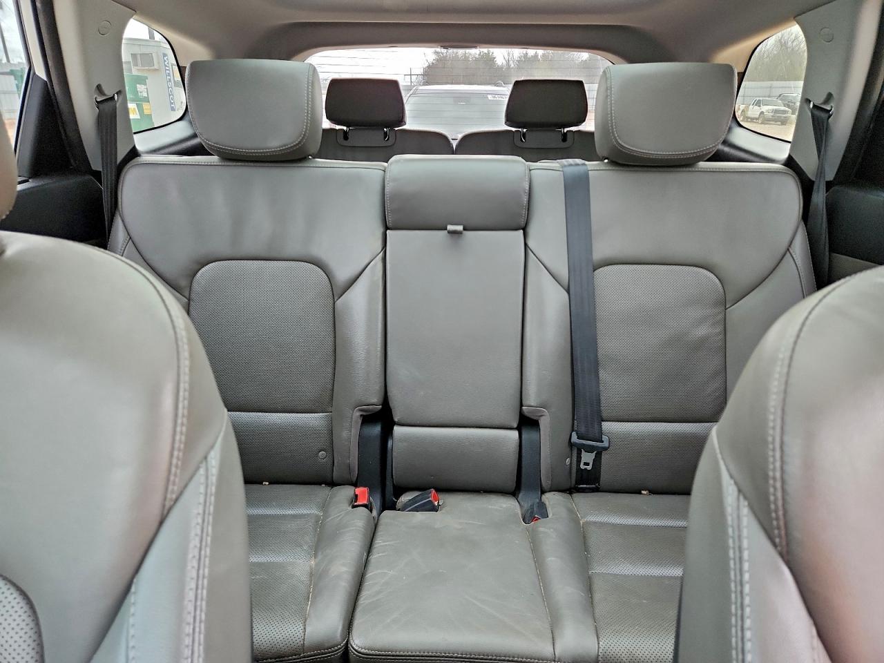 Hyundai SANTA FE Se Ultimate Image 11