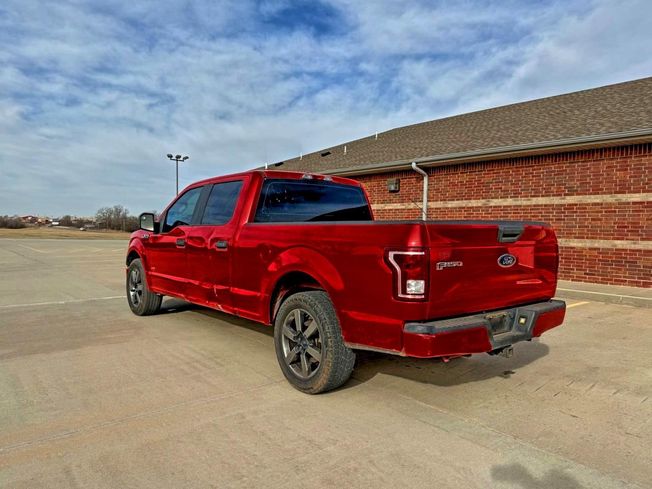 Ford F-150 Supercrew Image 3