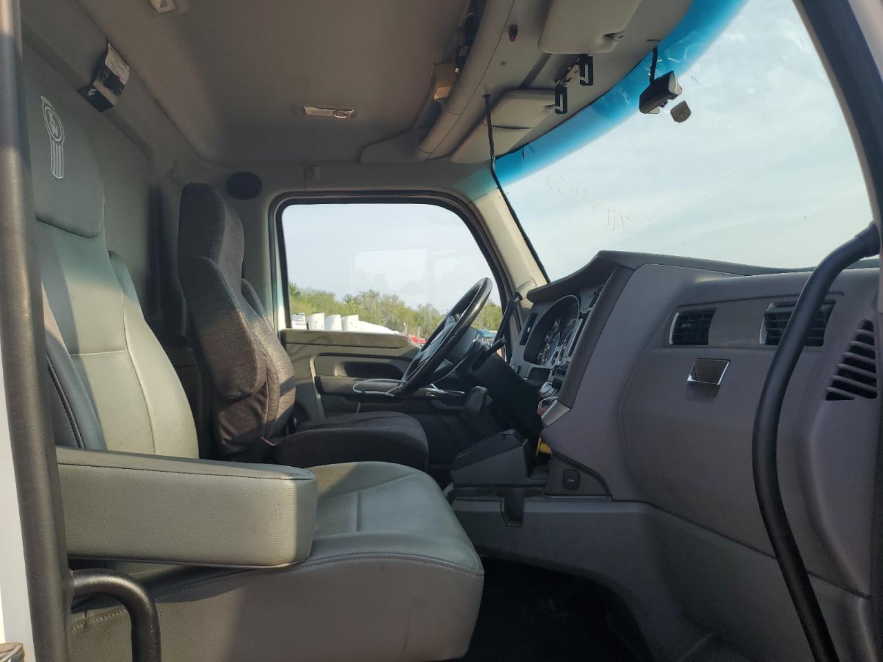 Kenworth T680 T680 Image 10
