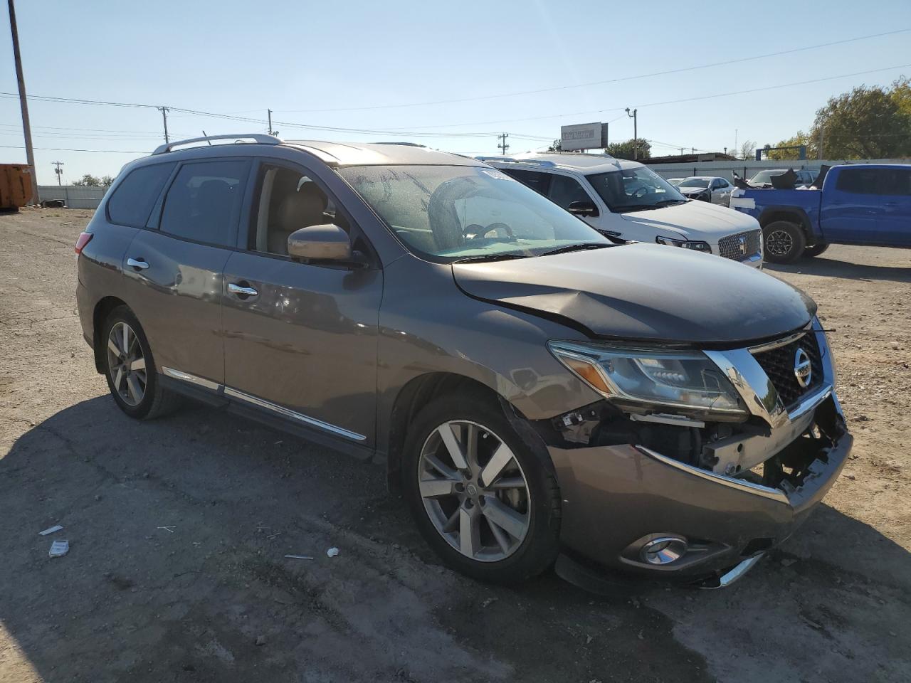 Nissan Pathfinder S Image 7