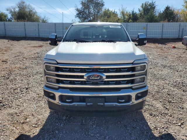 Ford F-250 Super Duty Image 6