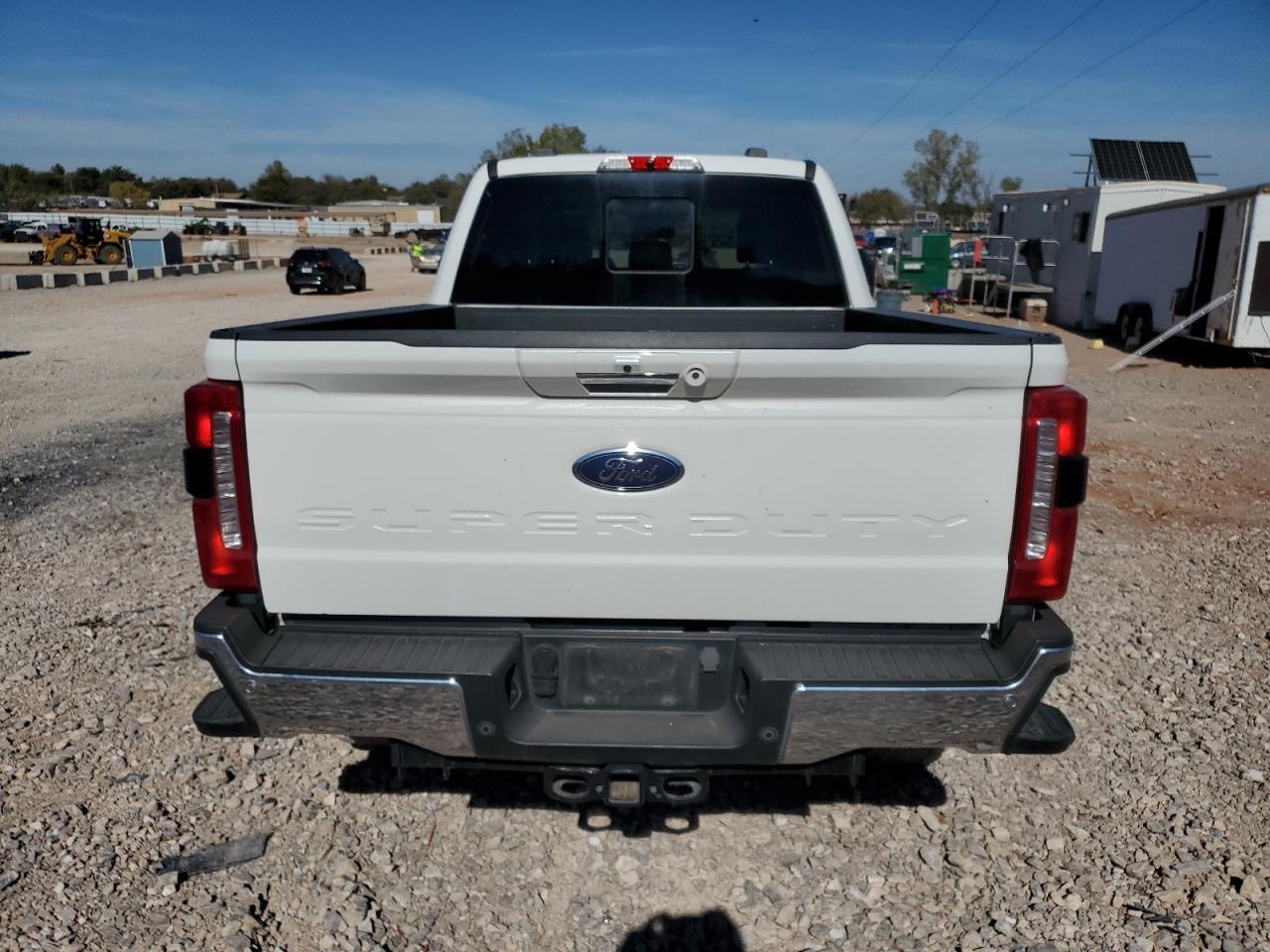 Ford F-250 Super Duty Image 8