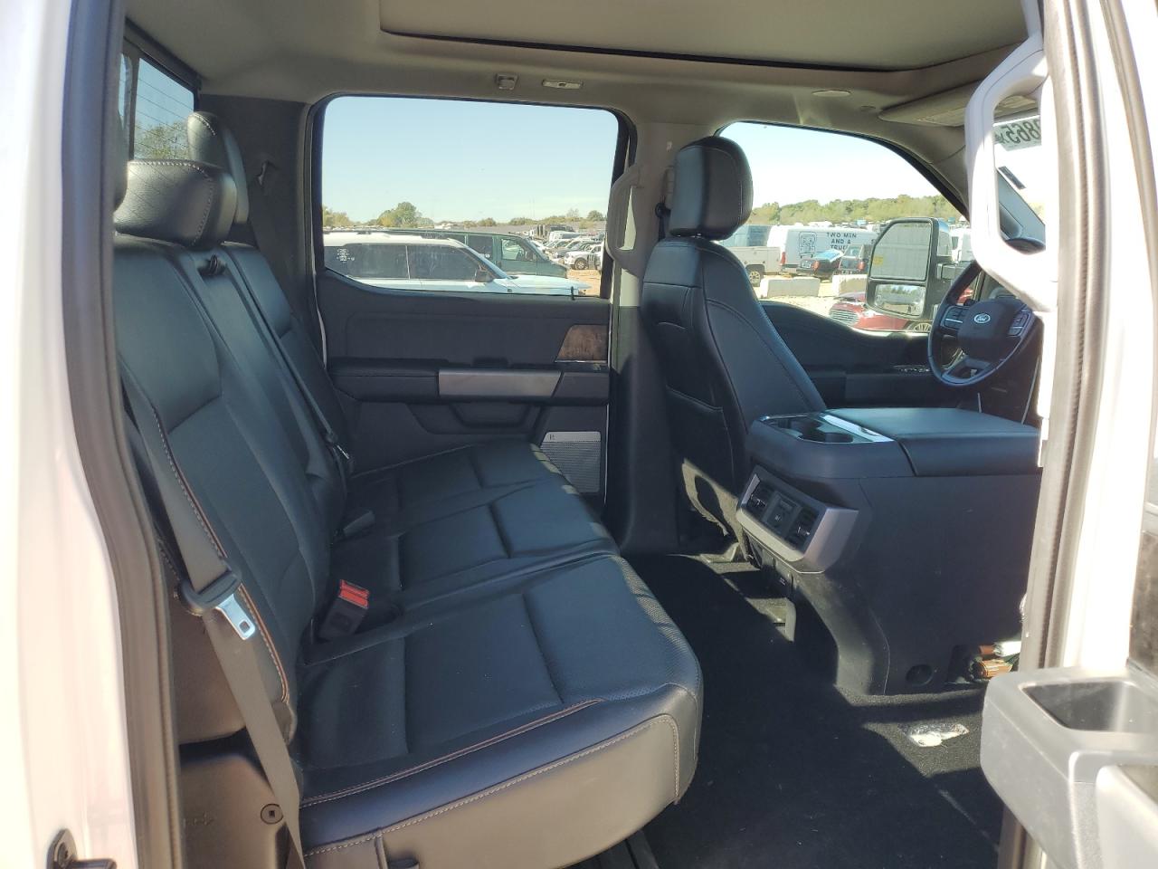 Ford F-250 Super Duty Image 4