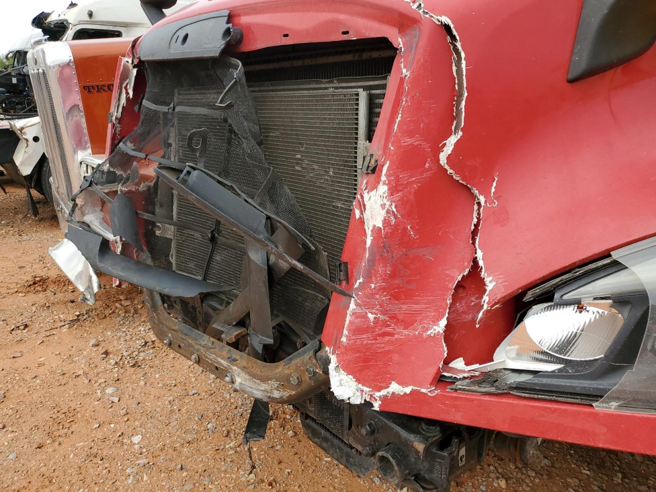 Freightliner Cascadia 126 Image 10