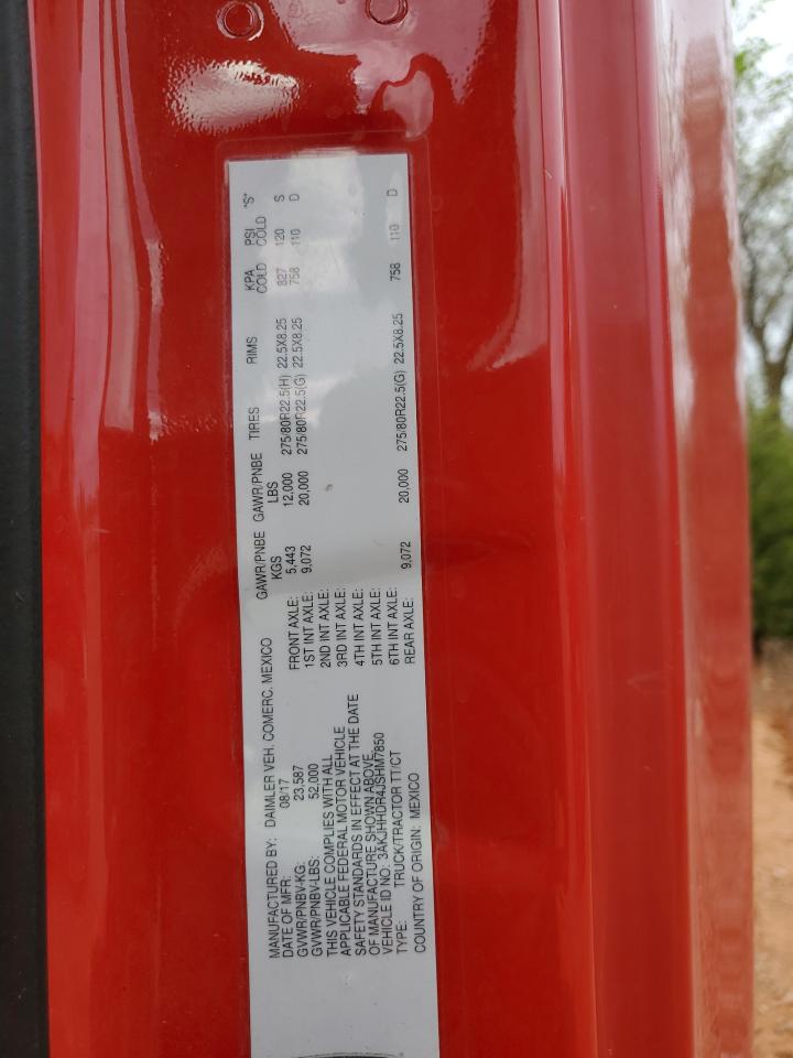 Freightliner Cascadia 126 Image 4